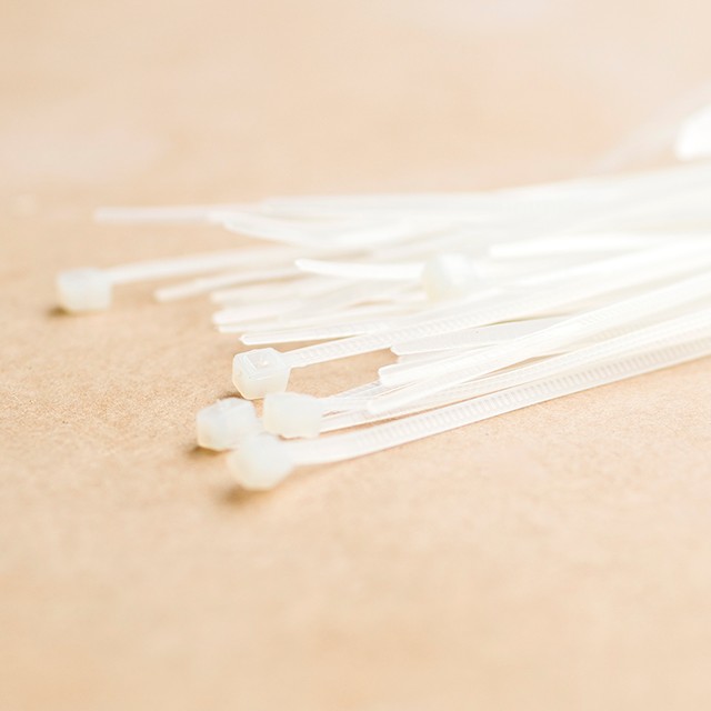 Utilize para abraçadeiras e acessórios