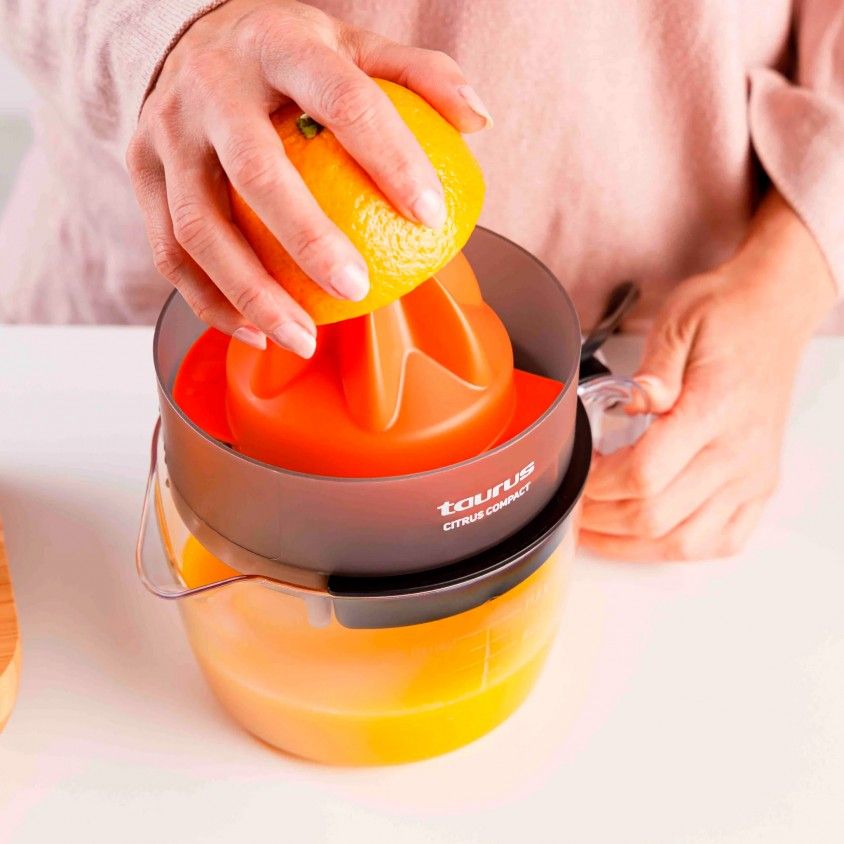 Espremedor de Citrinos Taurus Citrus Compact  SQ30P
