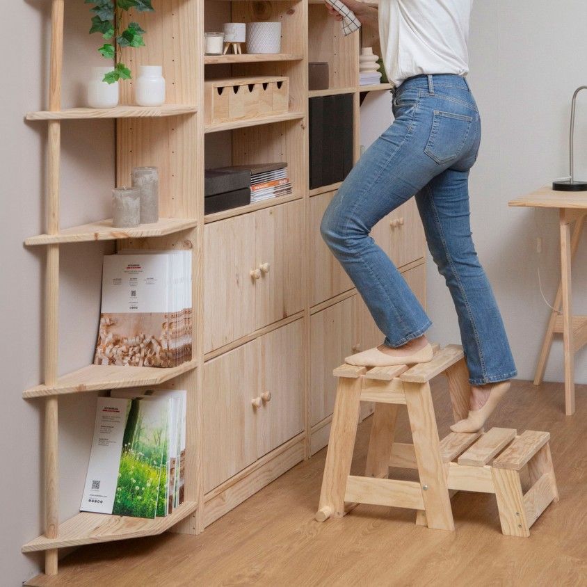 Banco Escadote Dobrável Reforçado em Madeira de Pinho Banco Escadote Dobrável Reforçado em Madeira de Pinho