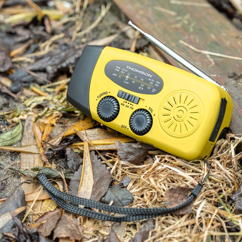 R�dio Thomson AM/FM com Lanterna e Bateria Solar 2000mAh