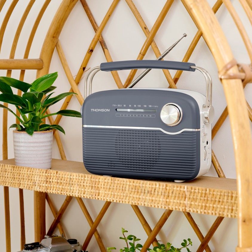 R�dio Thomson com Coluna Bluetooth Retro Bateria Solar Recarreg�vel 1300mAh